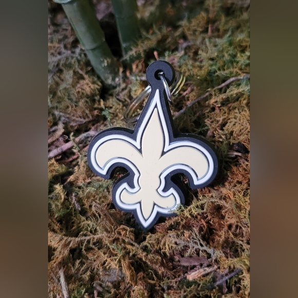 New Orleans Saints 3" Keychain, NFL Rubber Saints Logo - Picture 3 of 5